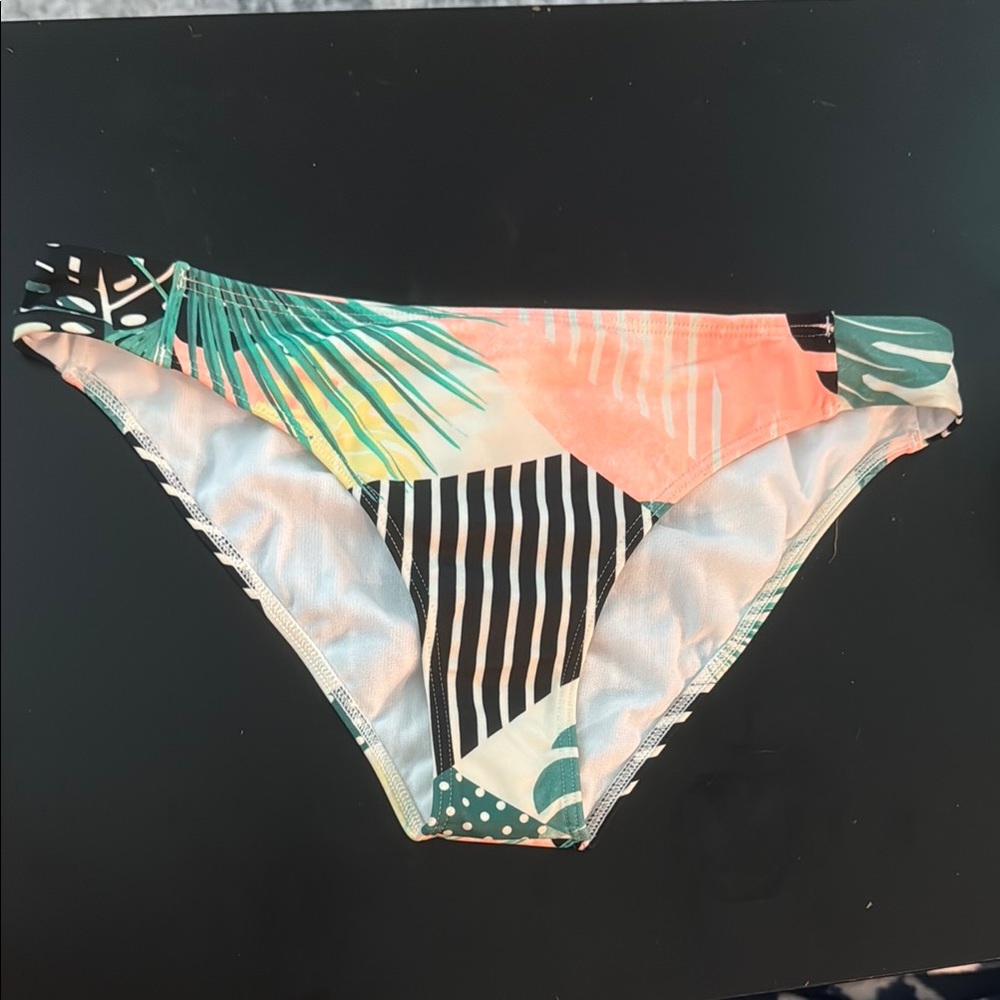 Roxy Save the Swell Tropical Print medium Bikini Bottom